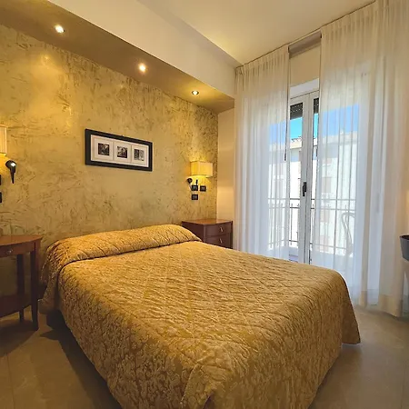 Regina Hotel