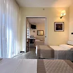 ホテル Regina 3*