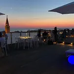 Regina ホテル グラード