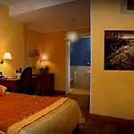 Regina 3*