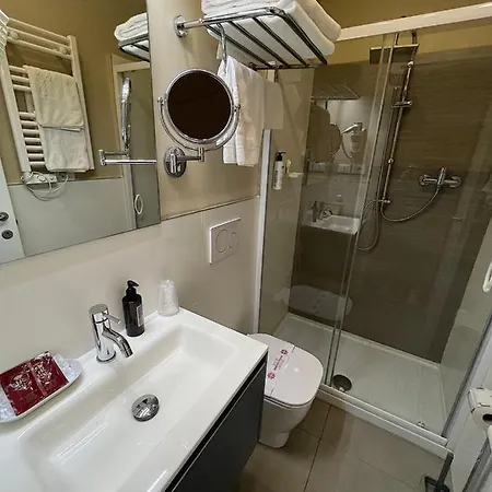 蕾佳娜酒店 酒店 格拉多