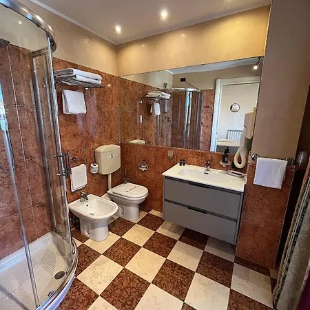 蕾佳娜酒店 3* 格拉多