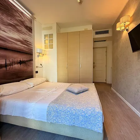 ホテル Regina