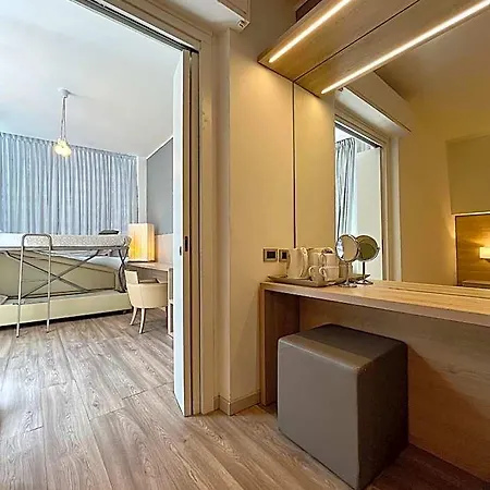 Regina Hotel 3*