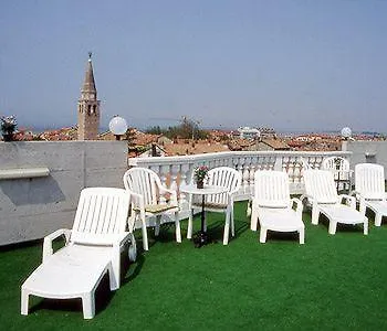 Regina 3*
