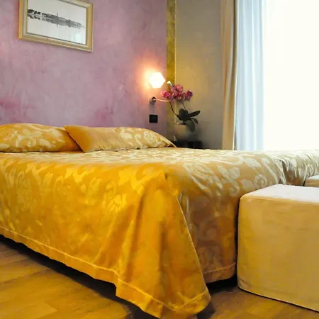 蕾佳娜酒店 酒店