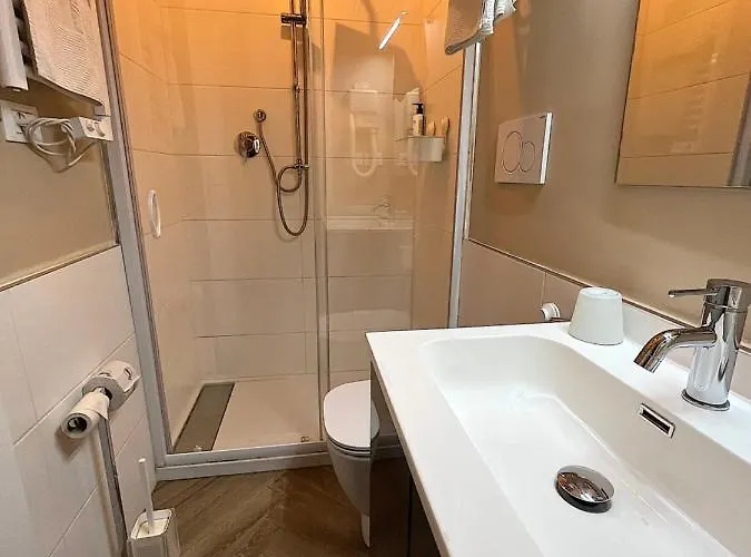 فندق Regina غرادو